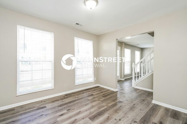 Building Photo - 3 Bedroom Pet-Friendly Home in Grove City, OH with Main Street Renewal