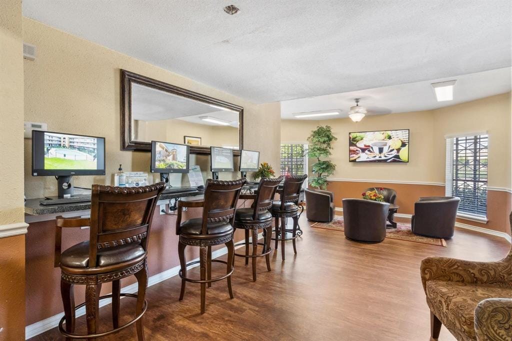 Primary Photo - 6259 Westheimer Rd