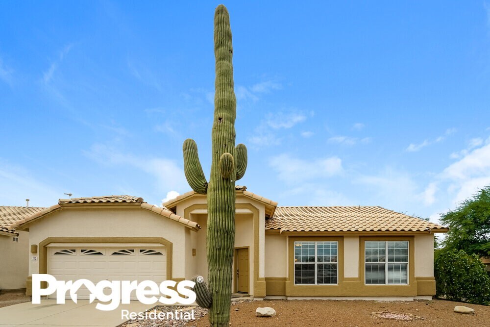 Foto principal - 7175 W Yarbough Dr