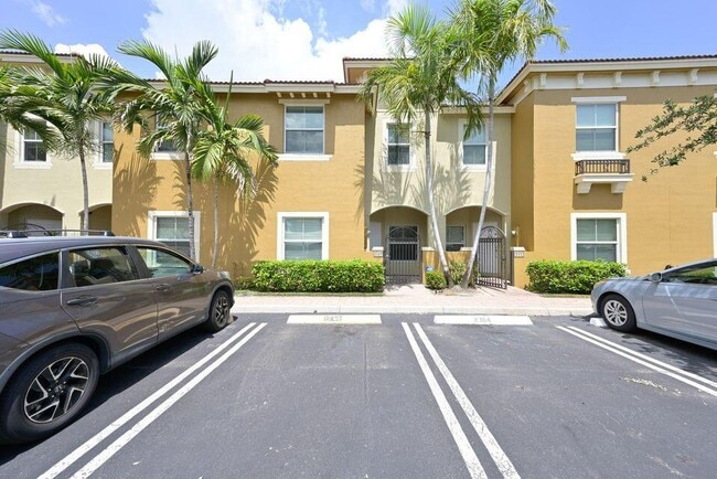 Foto del edificio - 297 Lake Monterey Cir