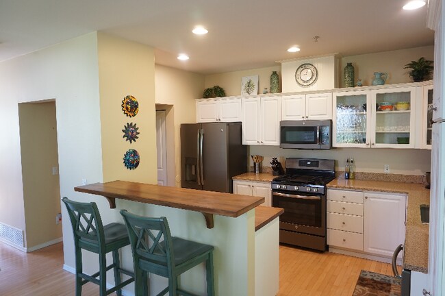 Building Photo - 22019 39th Pl S