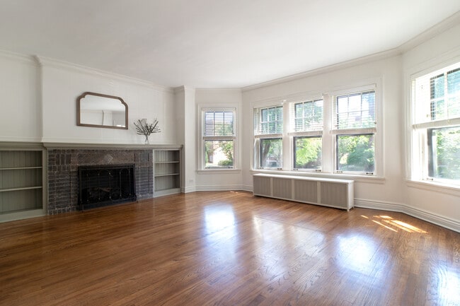 Foto del edificio - 732 Hinman Ave