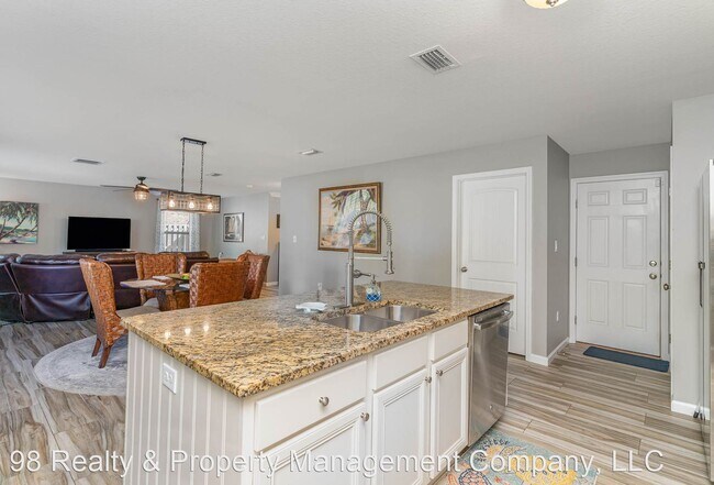 Building Photo - 4 br, 2.5 bath House - 352 Cox Road