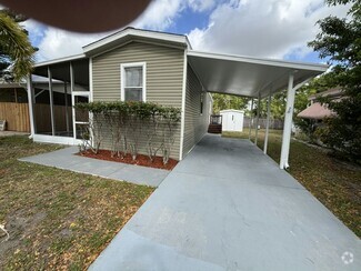 Building Photo - 2923 NW 65th Ave