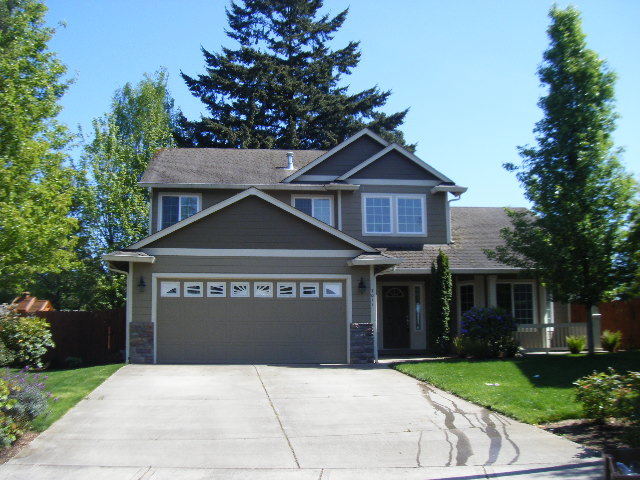 Building Photo - 7011 NE 72nd Cir