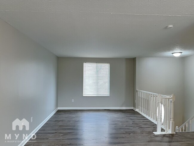 Foto del edificio - 3799 Farm Brook Ln