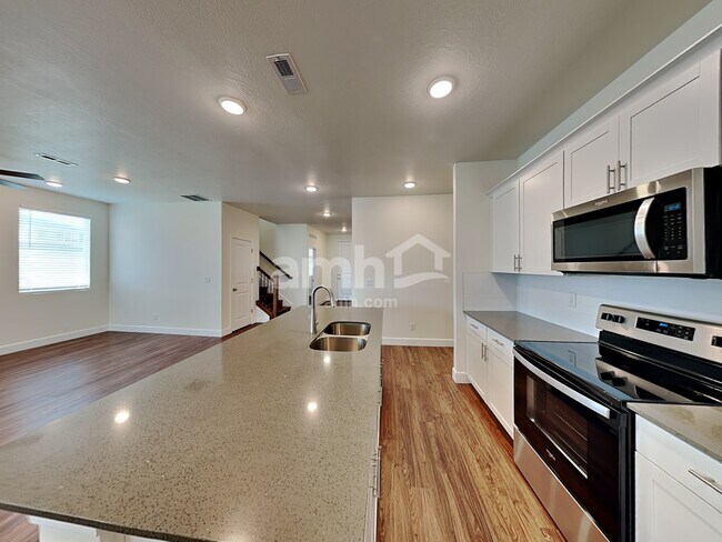 Building Photo - 2705 W 3290 S
