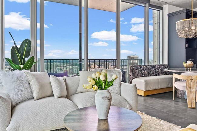 Foto del edificio - 777 N Ashley Dr