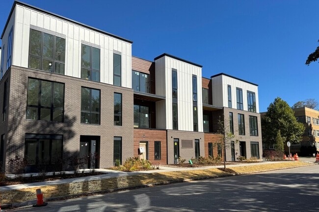 Building Photo - The Marguerite