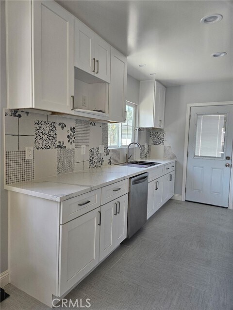 Foto del edificio - 5757 W 75th St