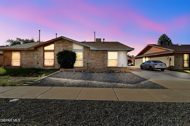 Foto del edificio - 3429 Risner Pl