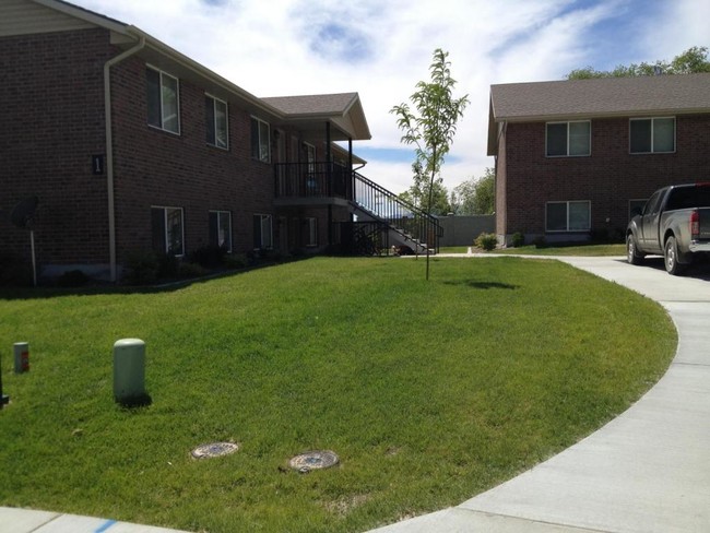 Building Photo - 398 S Turley Ave