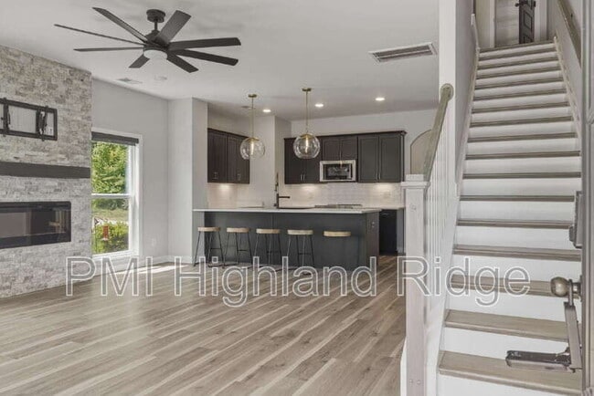 Building Photo - 6084 Ivory Ln