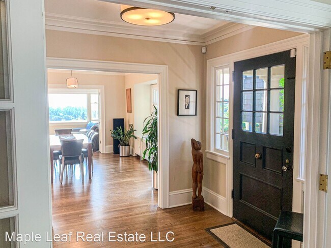Foto del edificio - 4 br, 3.5 bath House - 1950 15th Ave. East