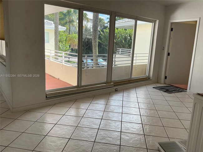 Foto del edificio - 80 Park Dr