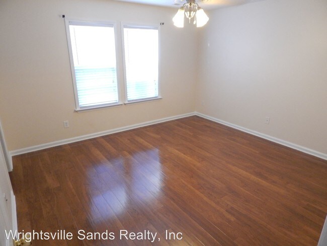 Foto del edificio - 3 br, 2 bath House - 1107 Loman Lane