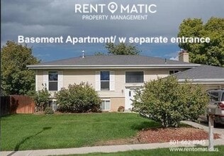 Building Photo - 1207 E Gaylene Cir