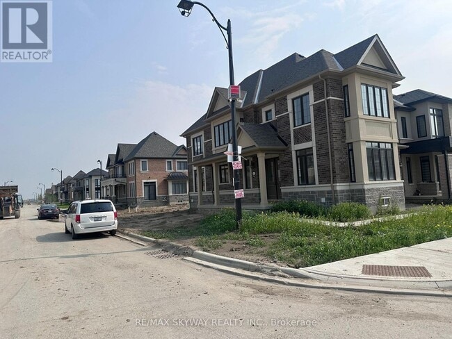 Building Photo - 61 Grassbank Rd