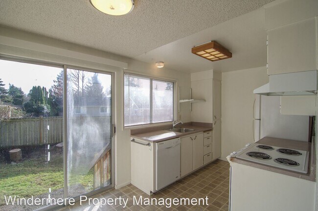 Building Photo - 3 br, 1 bath House - 14232 81st Ave NE