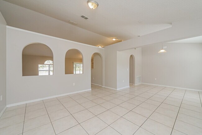 Foto del edificio - 1141 Cambourne Dr