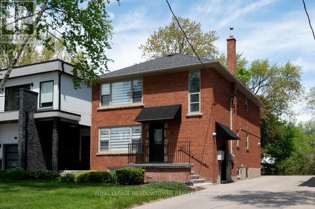 Building Photo - 29 Broadview Ave