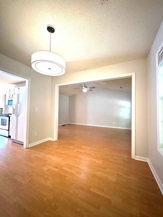 Dining room - 7406 Merry Oaks Ct