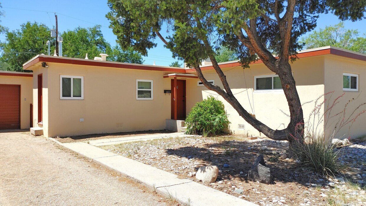 Foto principal - Charming 2 Bedroom House in the SE!