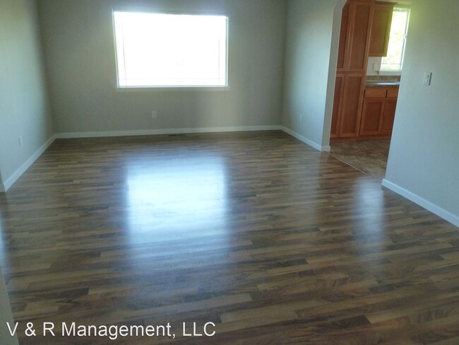 Building Photo - 3 br, 2 bath House - 9531 70th Pl