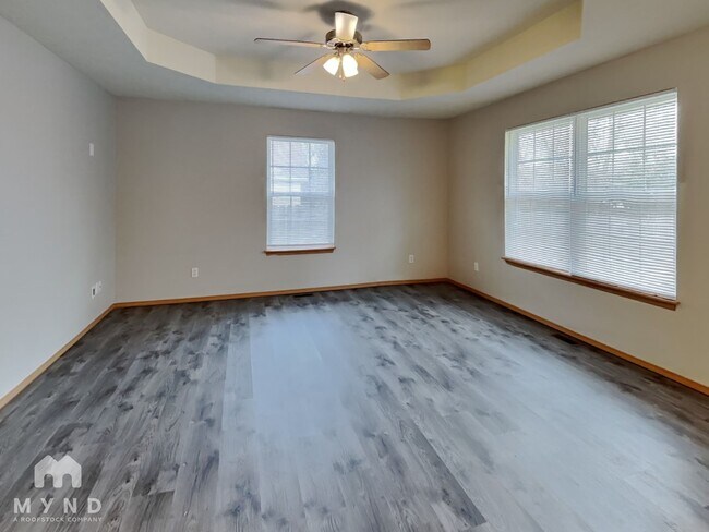 Building Photo - 1116 S Saratoga Ave