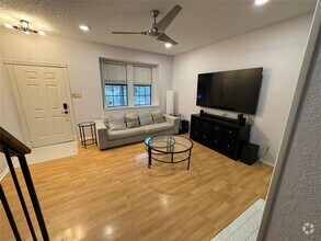 Building Photo - 1411 Gracy Farms Ln