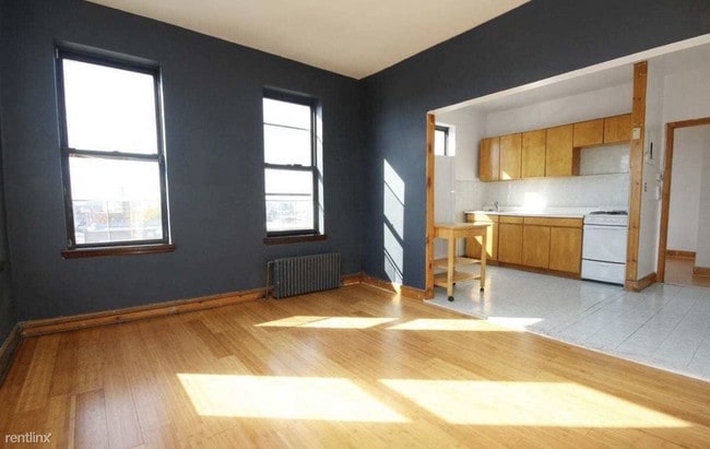 Building Photo - 2 br, 1 bath  - 4227 35th Ave