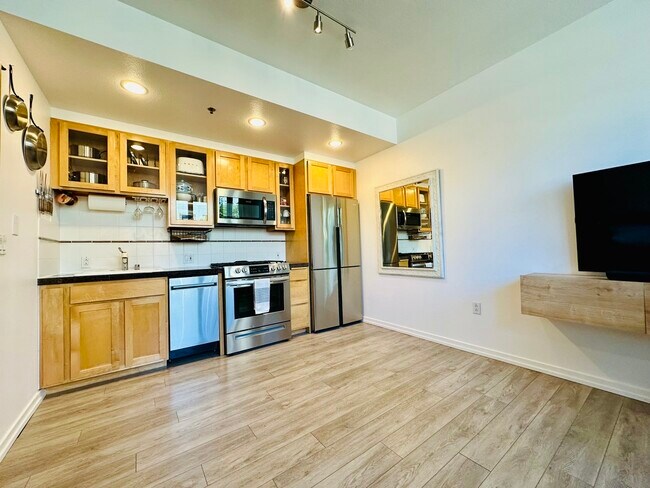 Kitchen - 2801 1st Ave