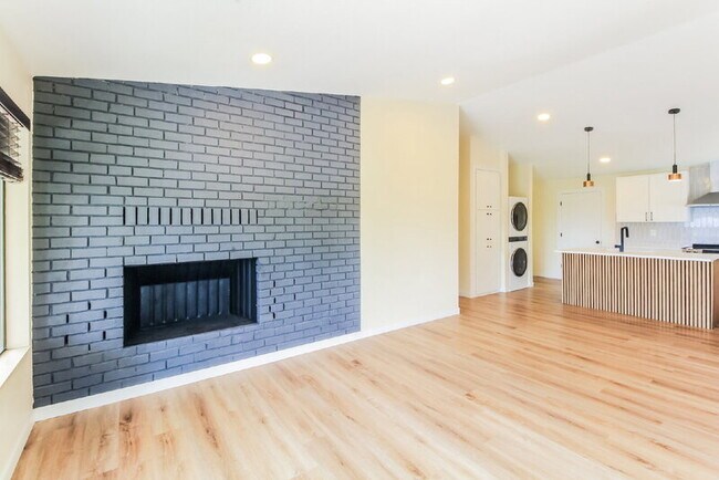 Foto del edificio - 9524 15th Ave NE