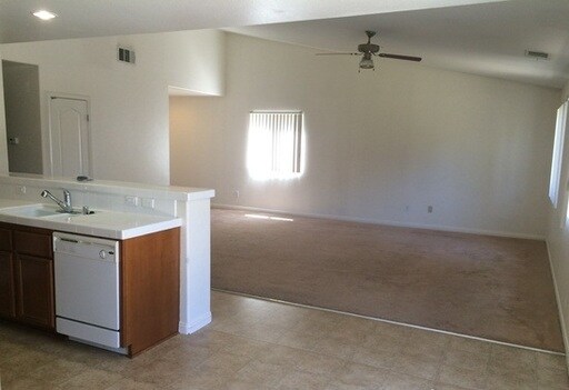 Building Photo - 4829 Cloverly Ave