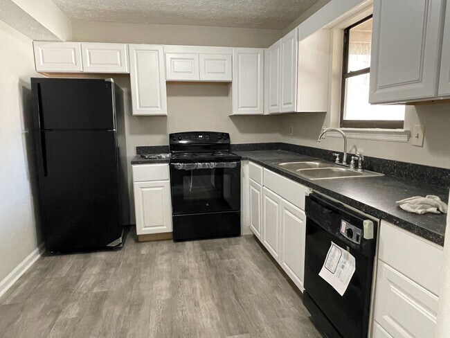 Foto del edificio - 2526 Sweetridge Ct