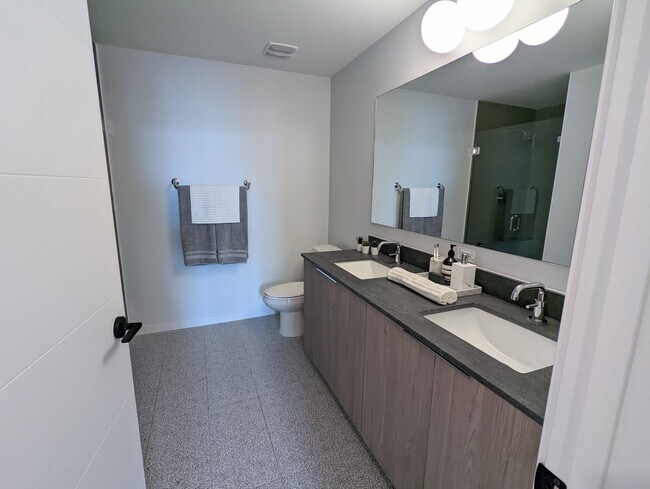 Foto del edificio - 1441 NE 111th St