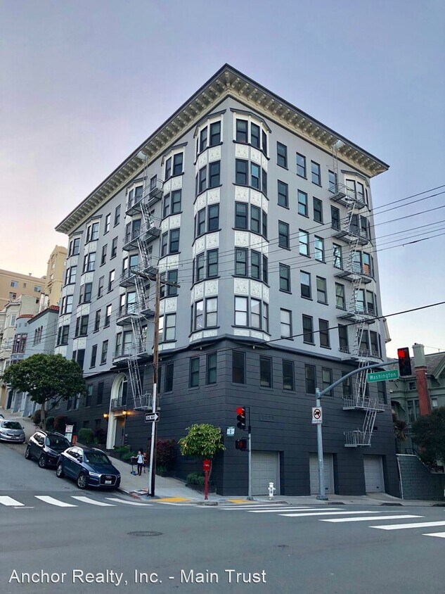 Primary Photo - 1900 Washington St