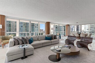 Building Photo - 16400 Collins Ave