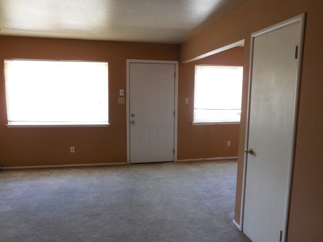 Building Photo - 734 Ohio St