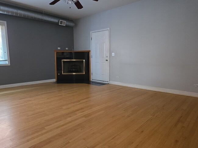 Building Photo - 2410 W Flournoy St