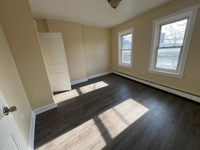 Foto del edificio - 510 W Hanover St