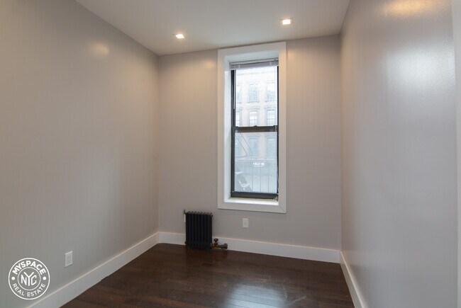 Building Photo - 1449 Fulton St