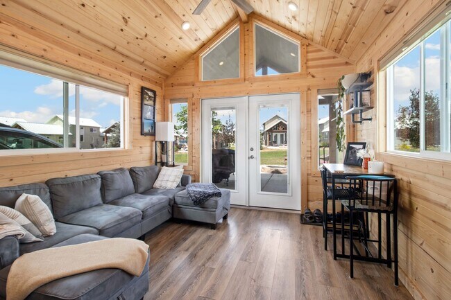 Foto del edificio - Two Bedroom One Bath Tiny Home in Silt