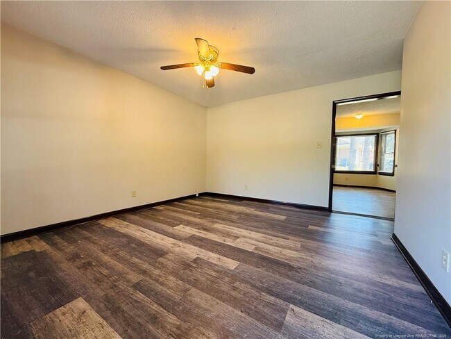 Building Photo - 6673 Vaughn Rd