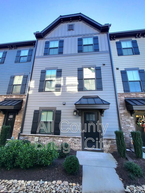 Building Photo - 126 Rollins Ave