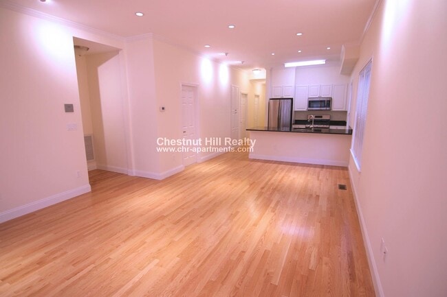 Building Photo - 15 Langdon St