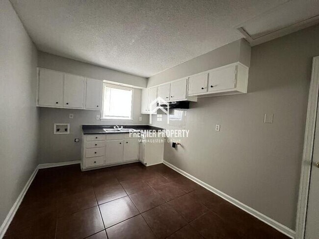 Foto del edificio - 4188 Hobson Rd