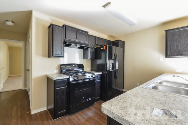 Building Photo - 9735 Marbach Gdn