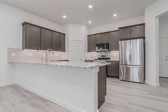 Foto del edificio - 2060 Acacia Ln