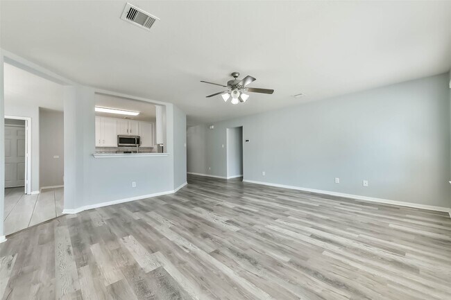 Foto del edificio - 1217 Quarterhorse Dr
